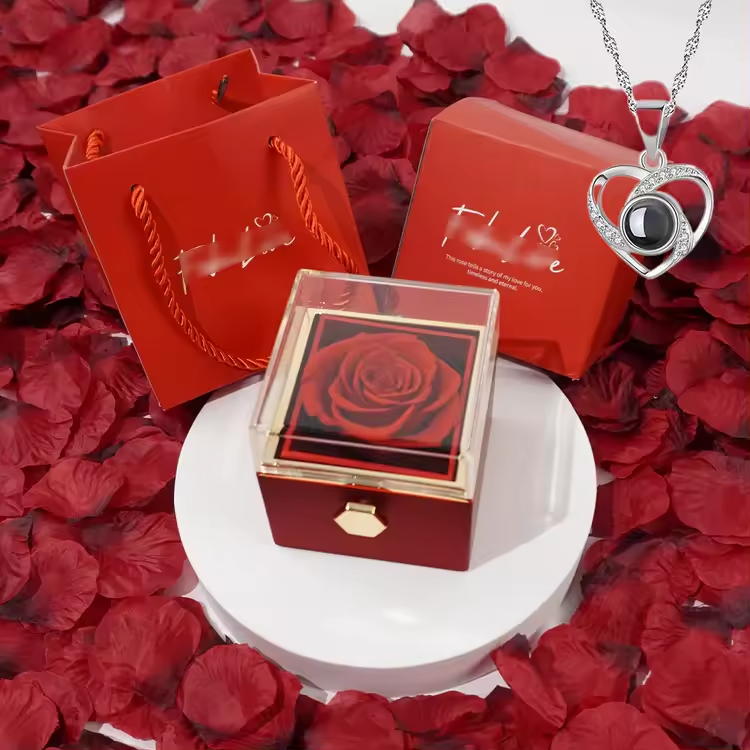 COFRE ROSA ETERNA 360° GIRATORIO + COLLAR CORAZÓN PROYECTOR DE 100 IDIOMAS ENCHAPADO EN ORO ROSE 14K